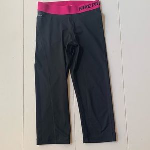 Nike Pro Capri Leggings